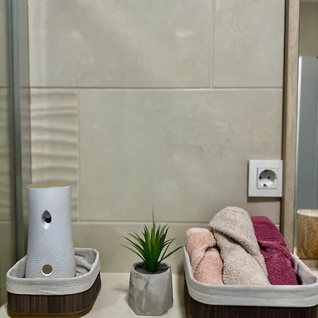 Cozy Flat In & Olympic Hall View Apartman